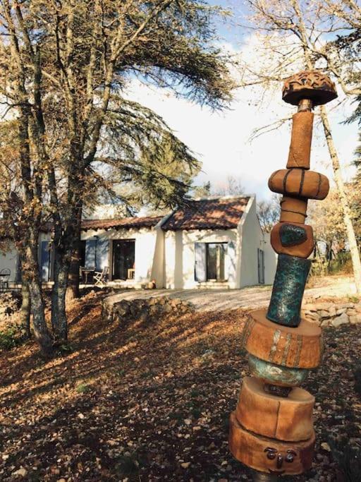 La Maison De Mado Et Sa Cabane Dans Les Arbres Plan d'Aups Εξωτερικό φωτογραφία
