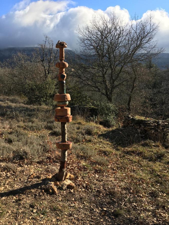 La Maison De Mado Et Sa Cabane Dans Les Arbres Plan d'Aups Εξωτερικό φωτογραφία